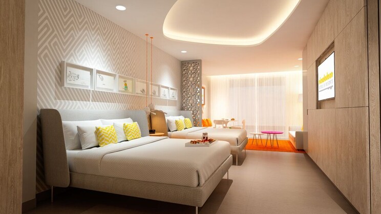 Swim-Up Oceanfront Queen Suite